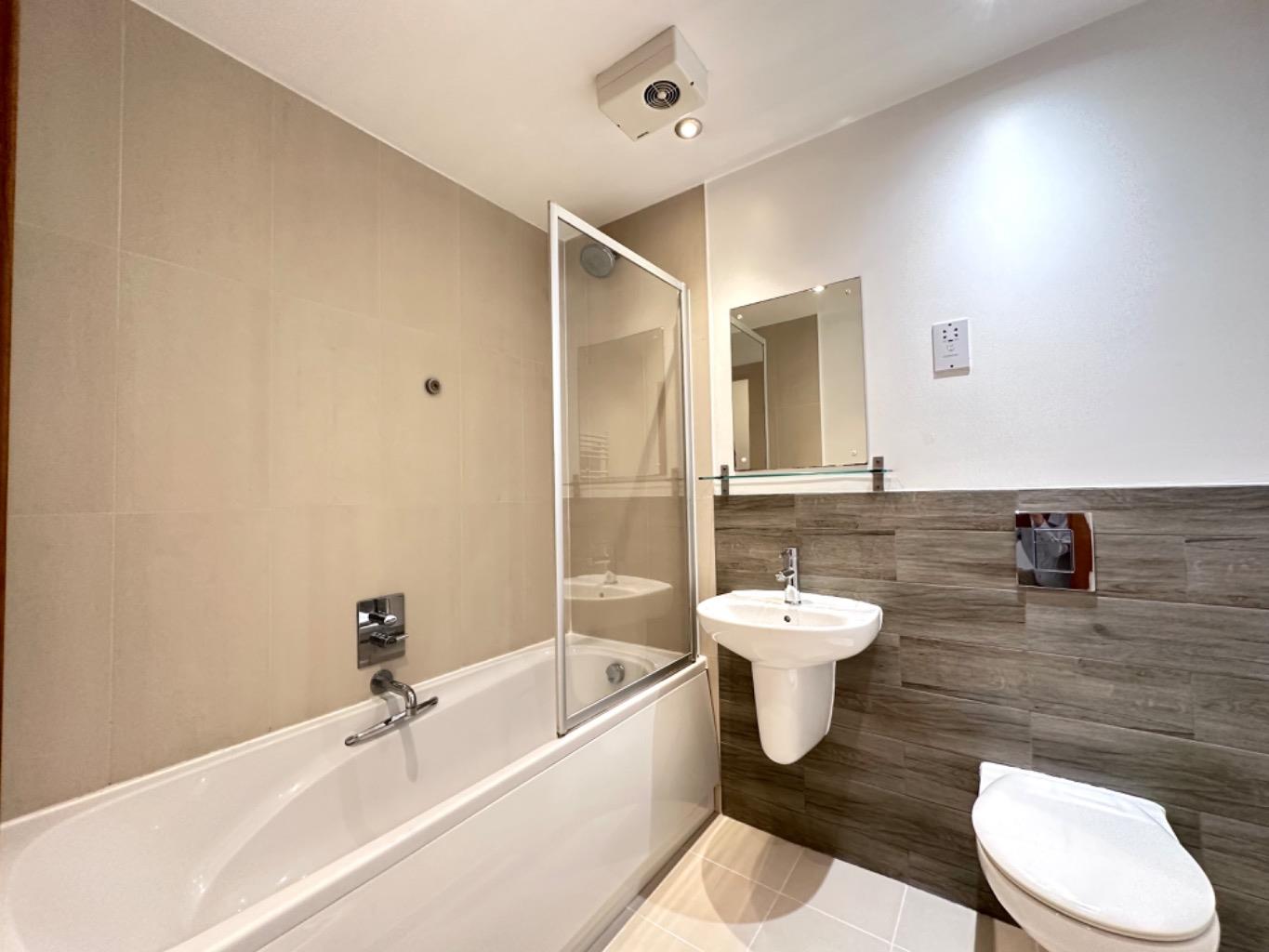 Flat Weir Court in Canterbury