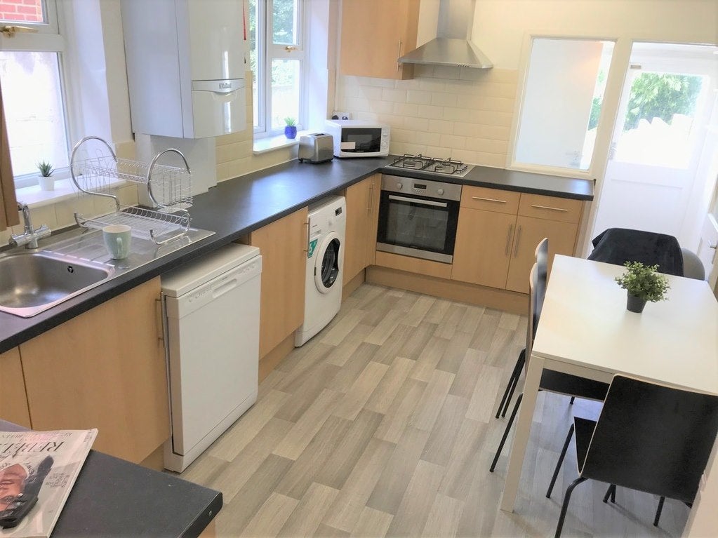 Room Rollesbrook Gardens in Southampton