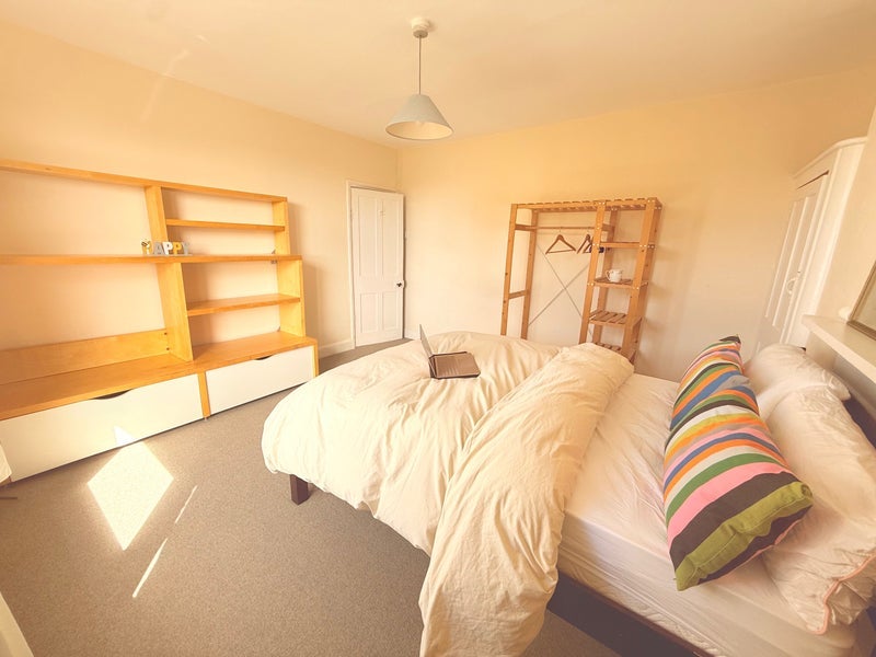 Room Dartmouth Park Hill in Greater London
