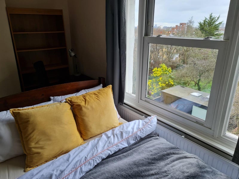 Room Dartmouth Park Hill in Greater London