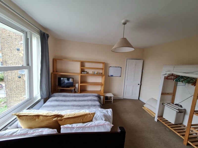 Room Dartmouth Park Hill in Greater London