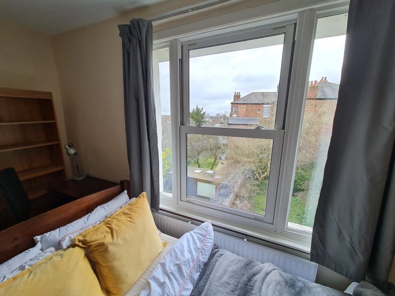 Room Dartmouth Park Hill in Greater London