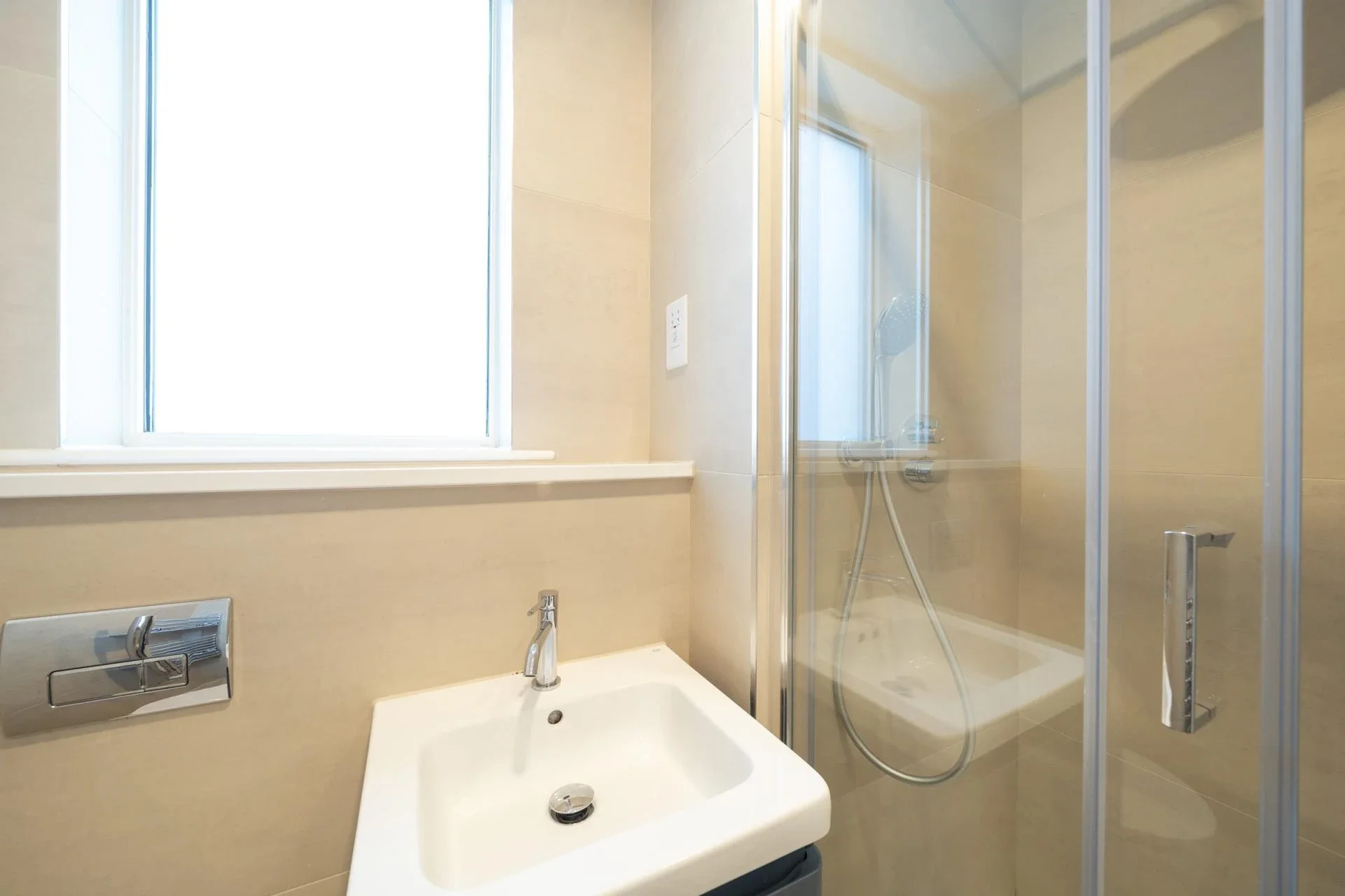 Flat Wyvil Road in Greater London