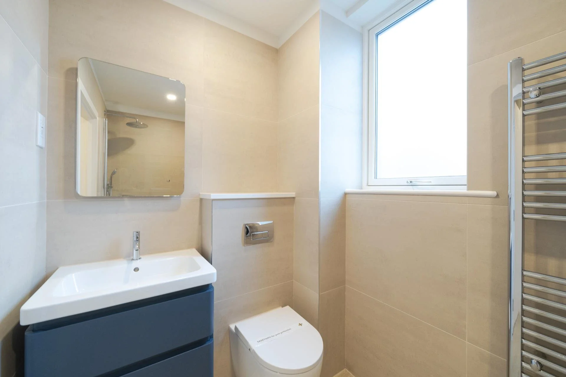 Flat Wyvil Road in Greater London