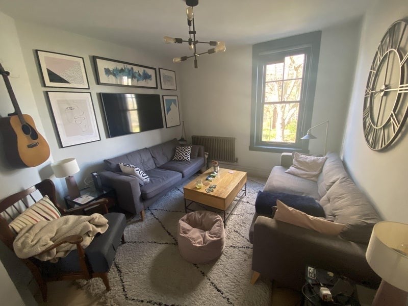 Room Calvert Avenue in Greater London