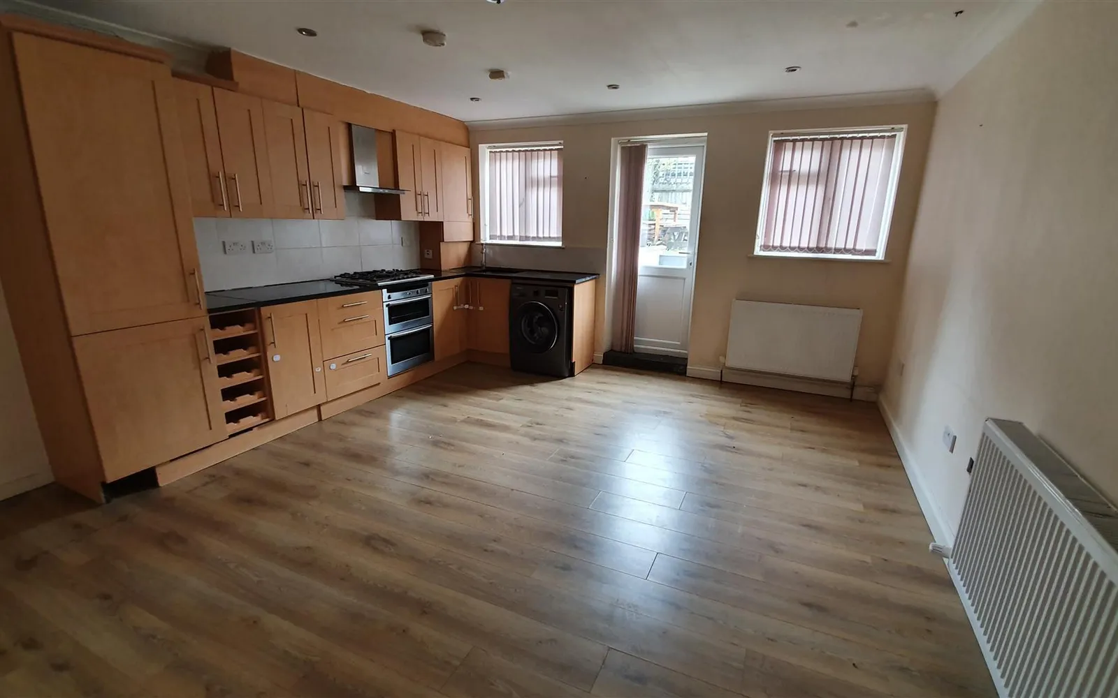 Flat Waddon New Road in London