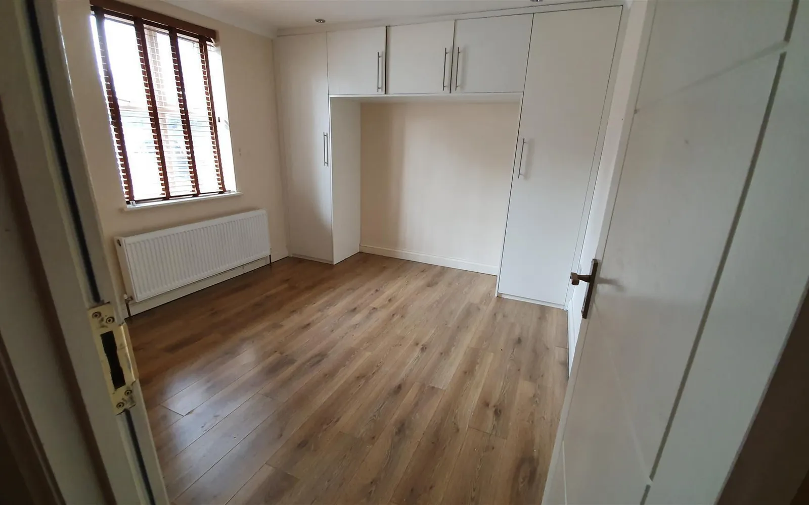 Flat Waddon New Road in London