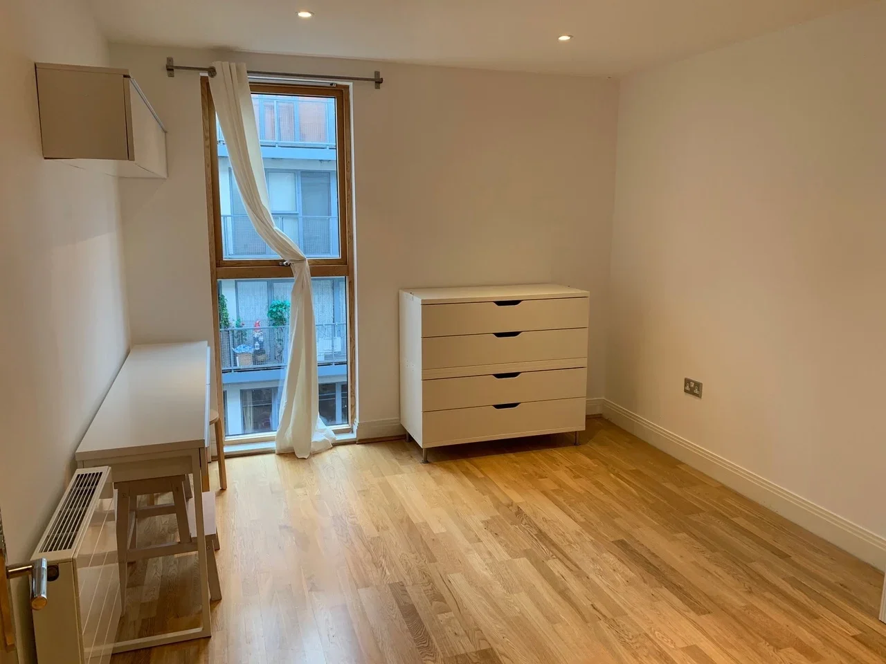 Flat Lea Bridge Road in Greater London