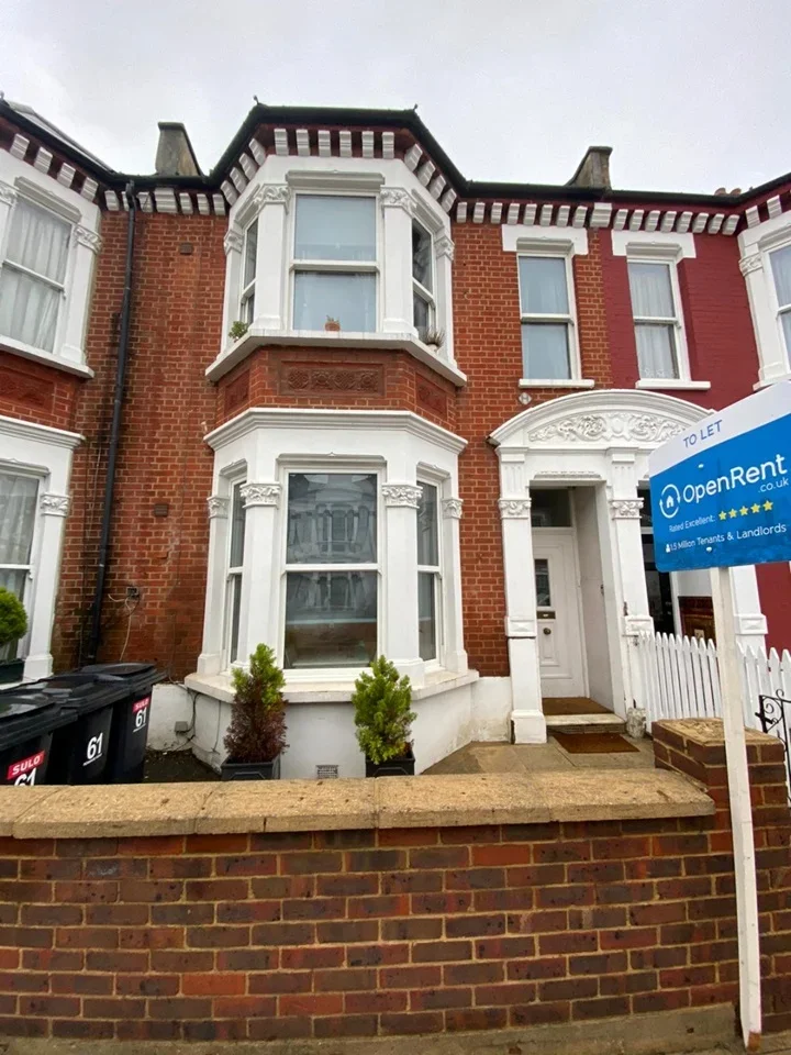 Room Pennard Road in Greater London