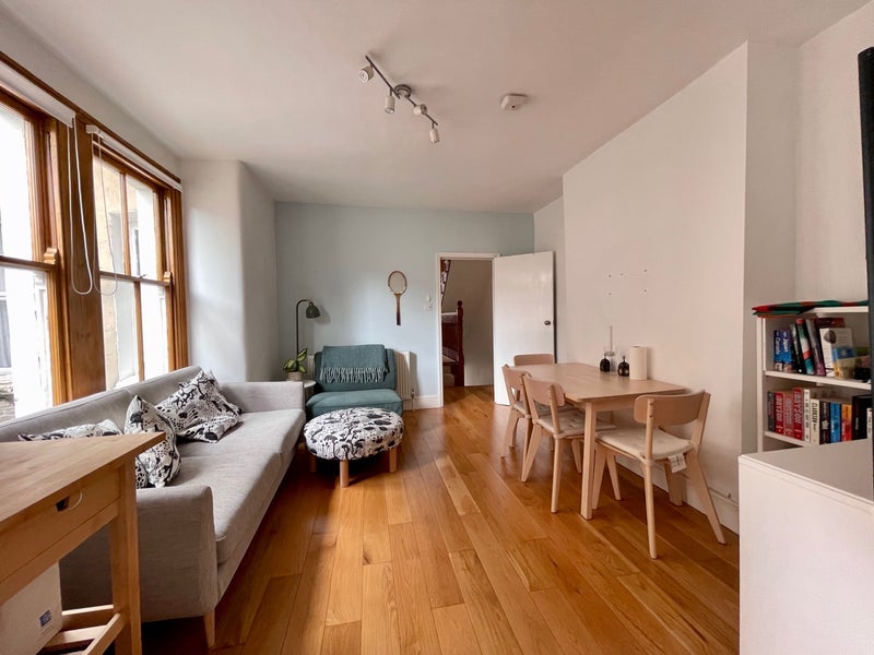 Room Coverton Road in Greater London