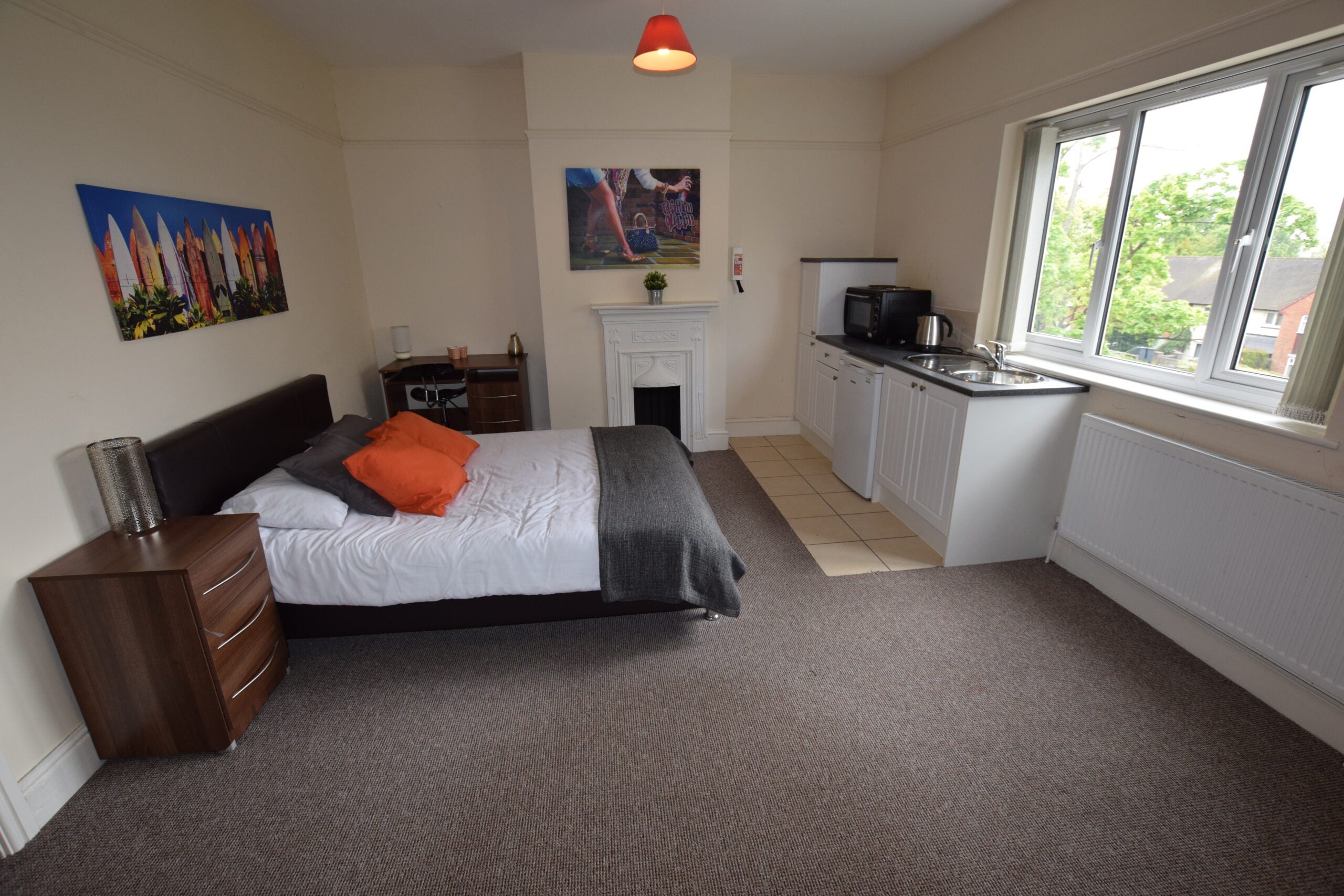 Room Kingsbury Road in Birmingham