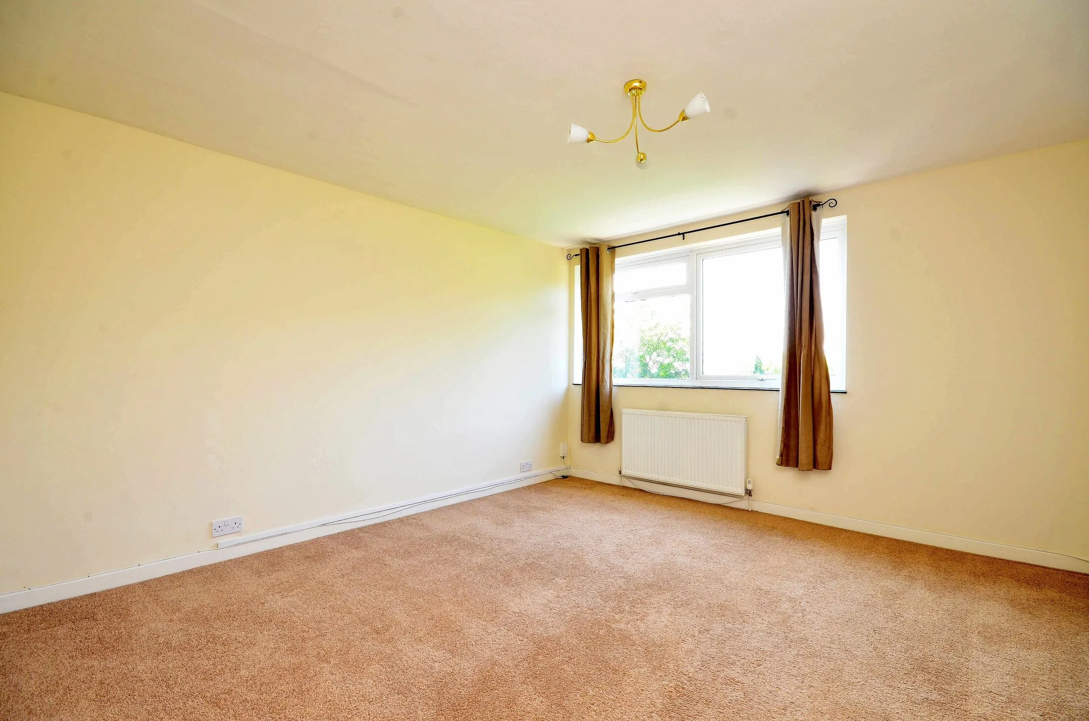 Flat Wendela Court in Greater London