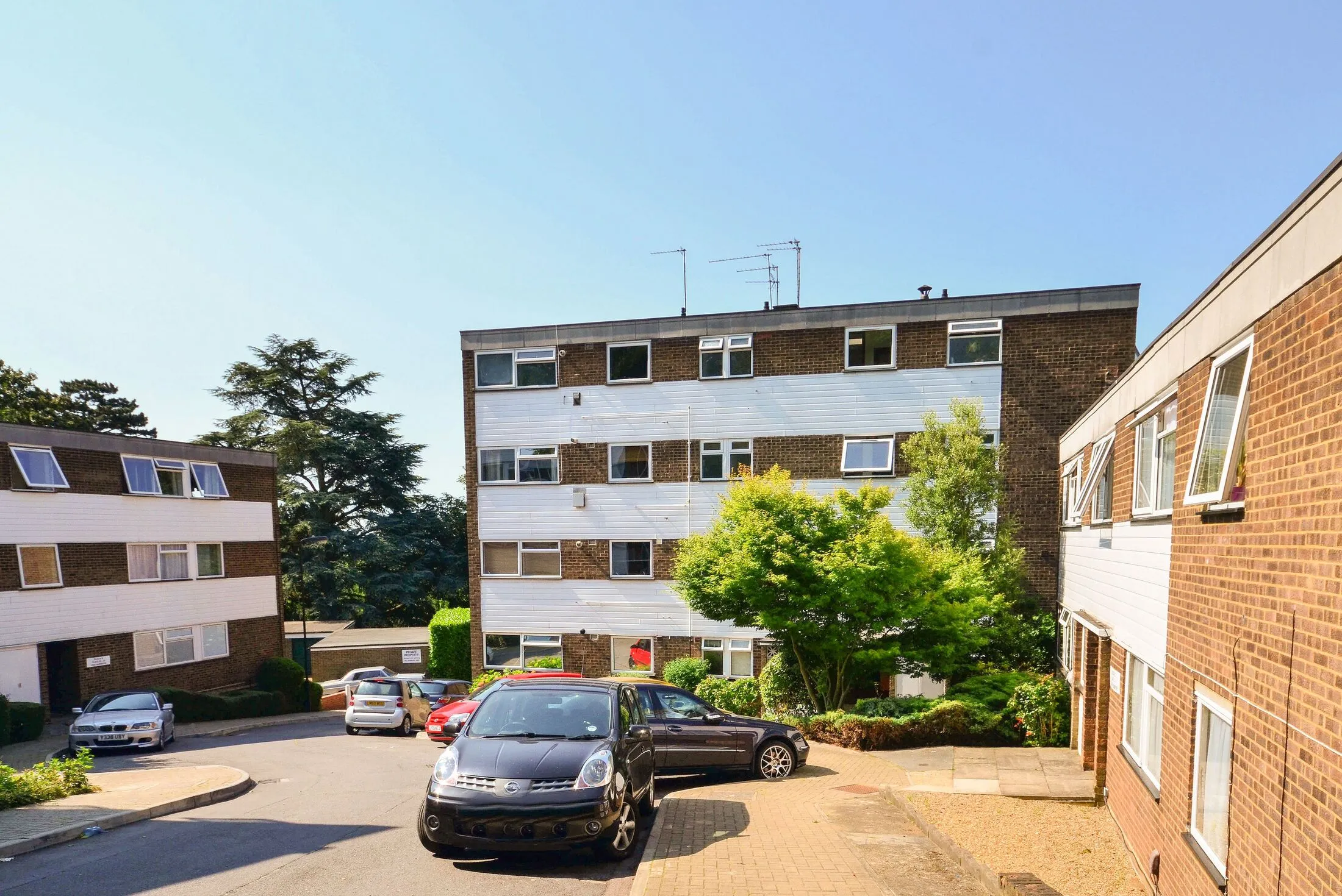 Flat Wendela Court in Greater London