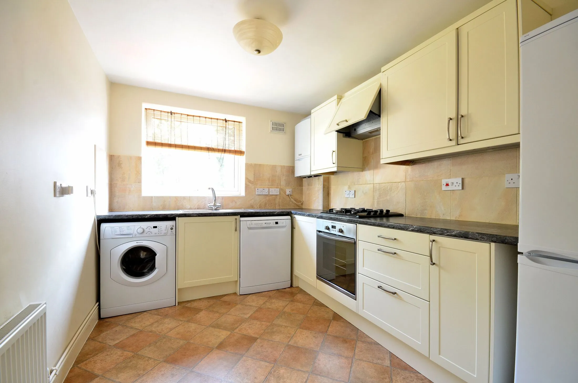 Flat Wendela Court in Greater London