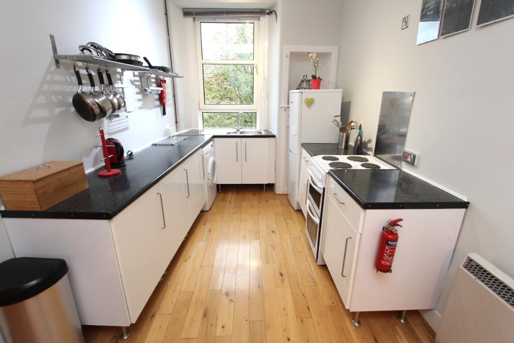 Flat Willowbrae Road in City of Edinburgh