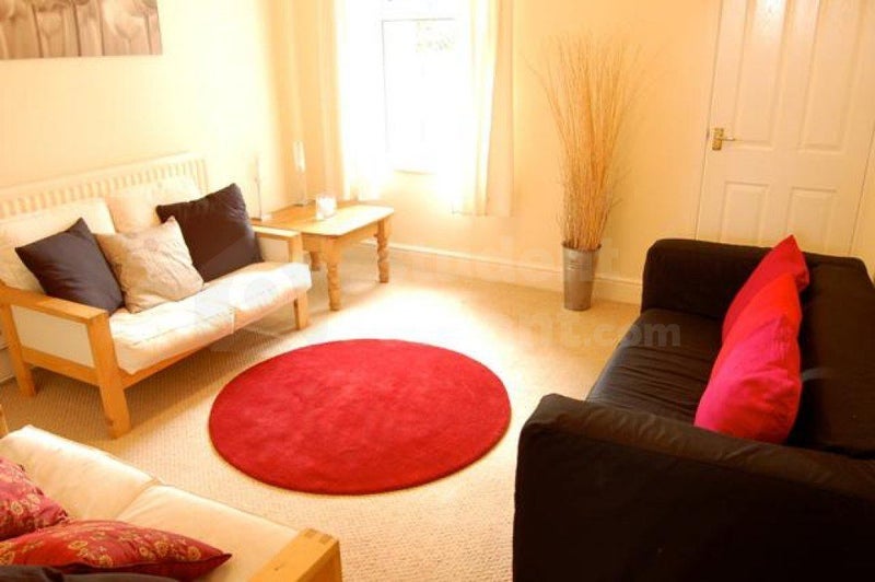 Room Oliver Road in Sandwell