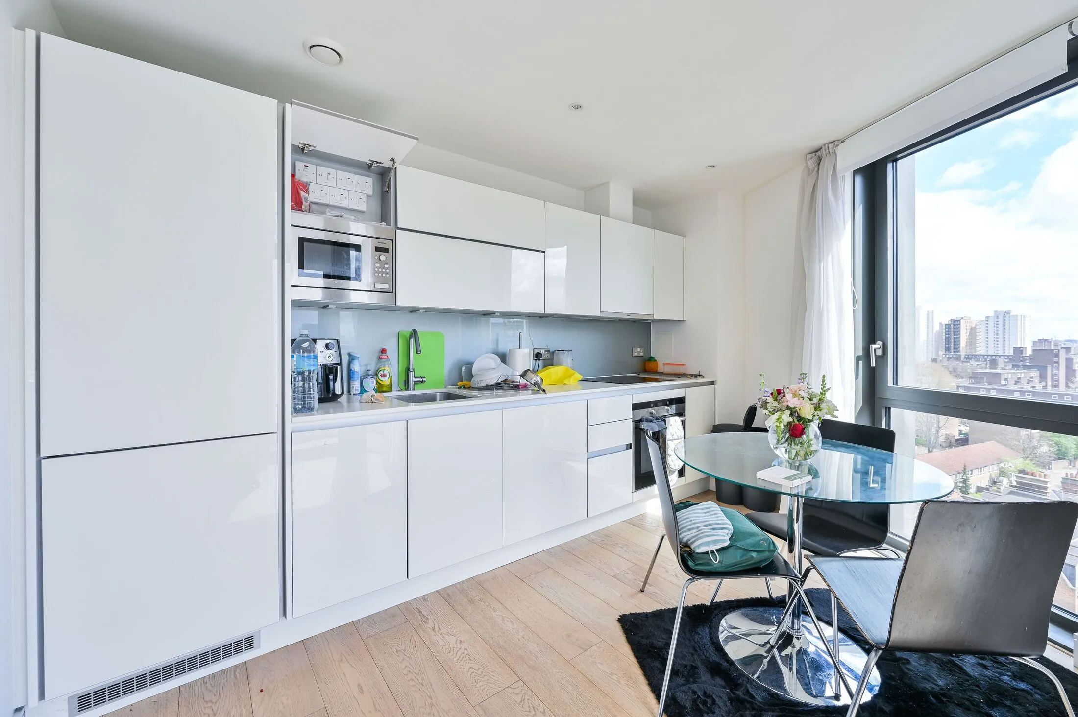 Flat Salamanca Place in Greater London