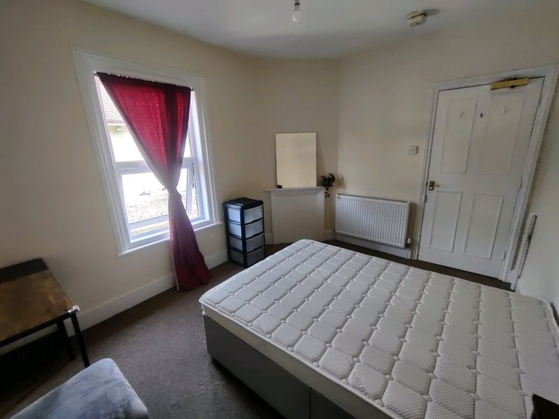 Room Cavendish Road in Bournemouth