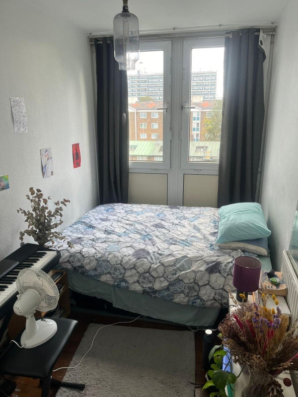 Room Anderson Road in Greater London