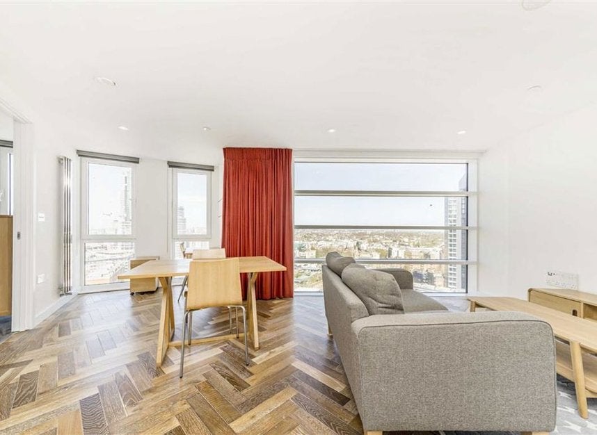 Flat Thoresby Street in Greater London