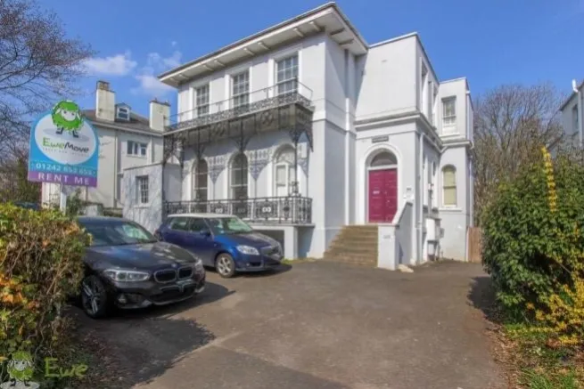 Flat Saint Georges Road in Cheltenham