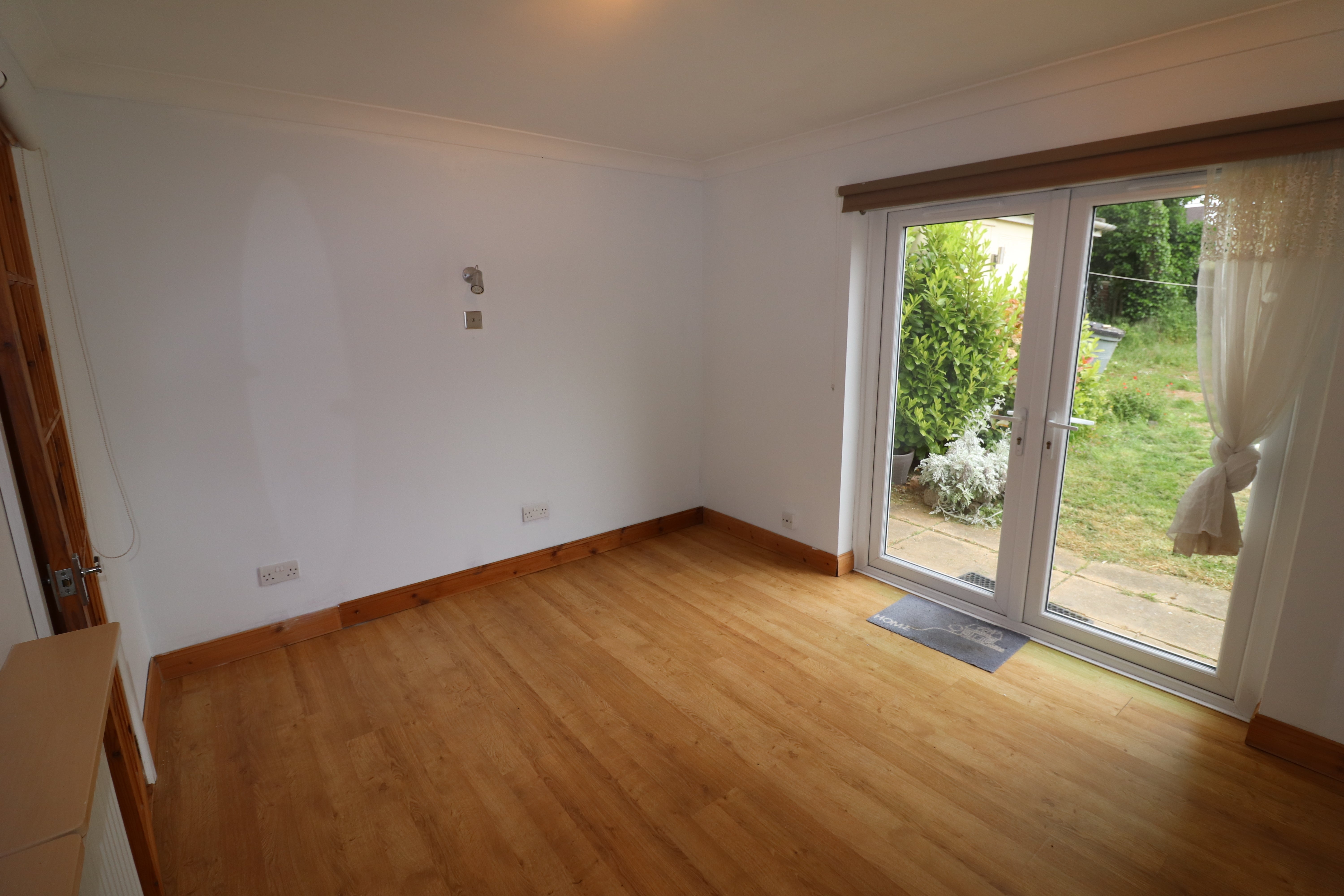 Flat St Nicholas Close in Witham