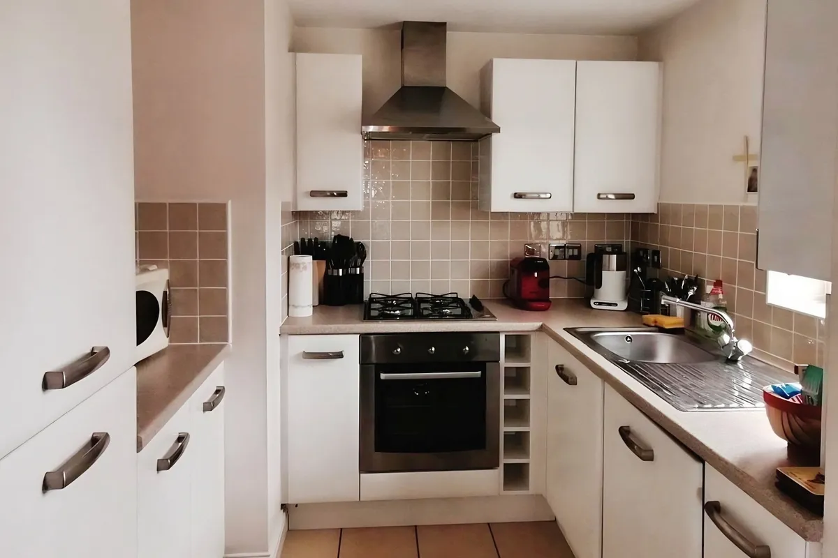Flat Twickenham Close in Stratton St. Margaret