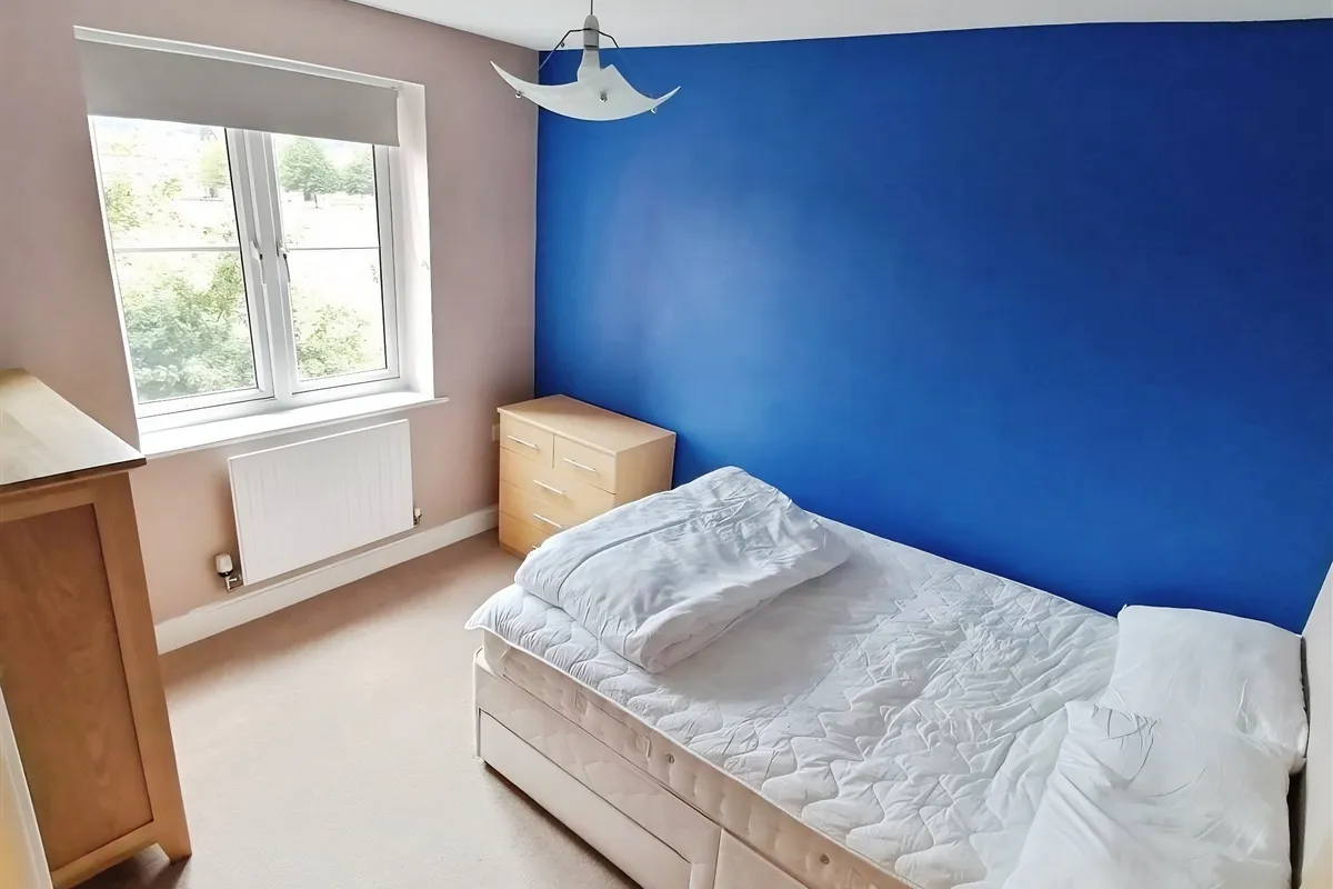Flat Twickenham Close in Stratton St. Margaret