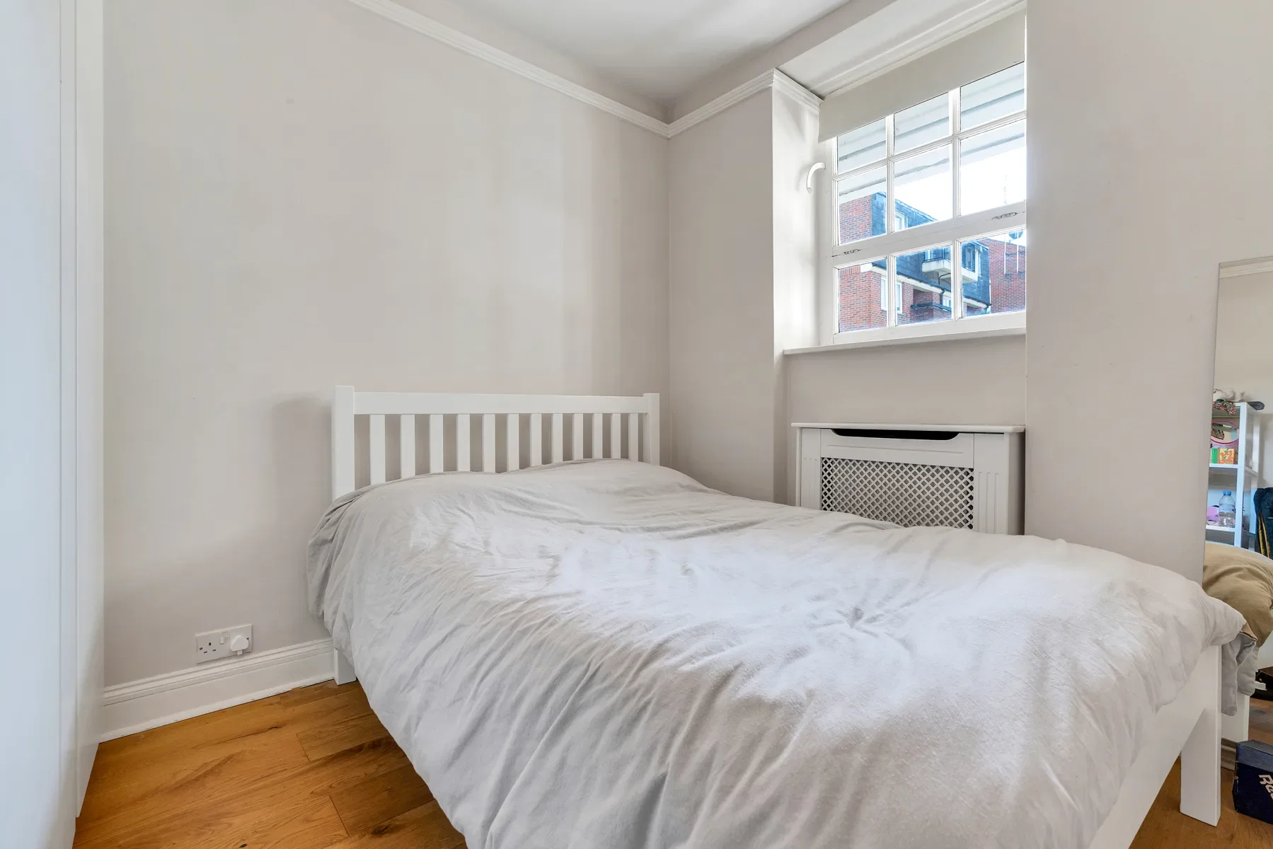 Flat Maygood Street in Greater London