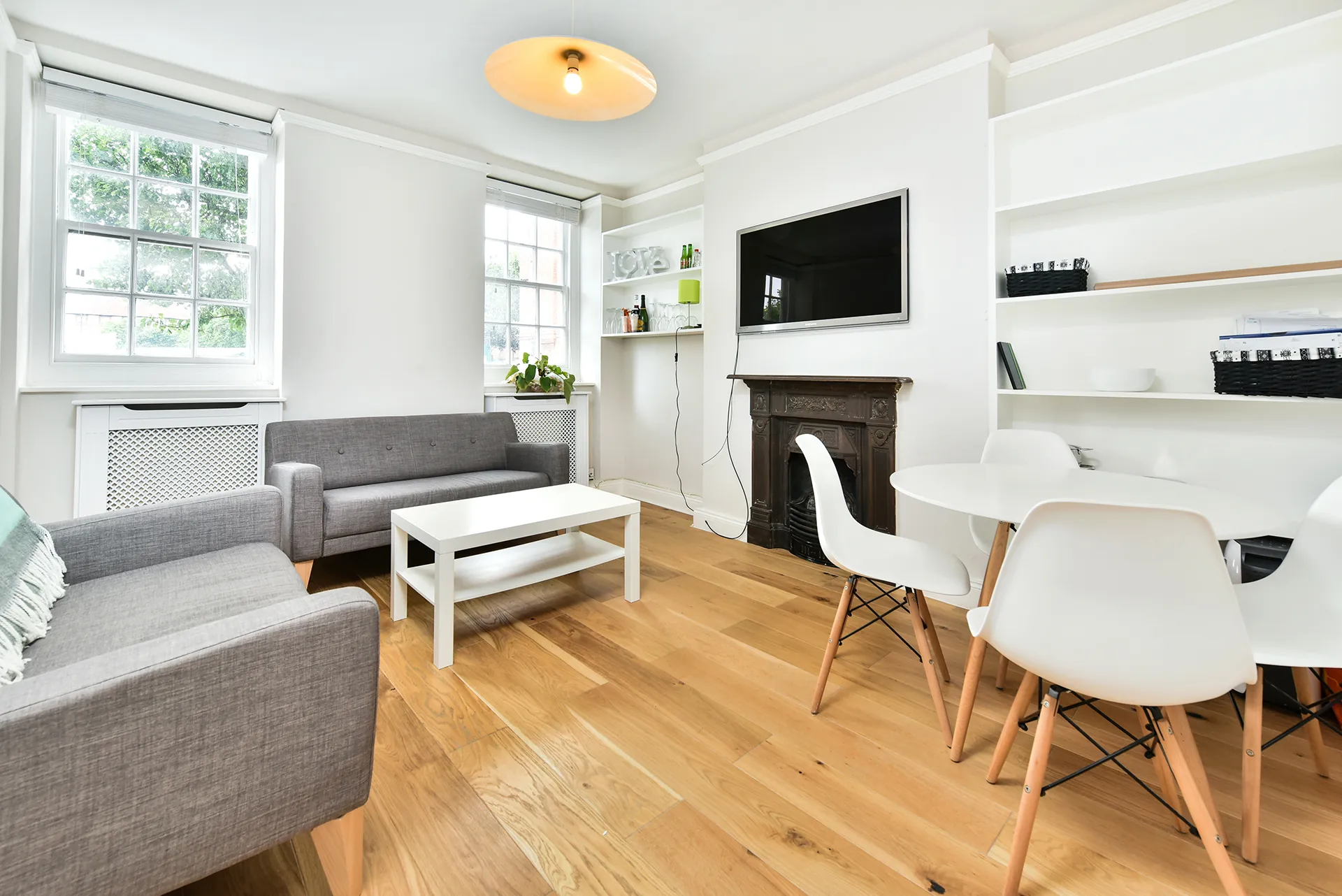 Flat Maygood Street in Greater London