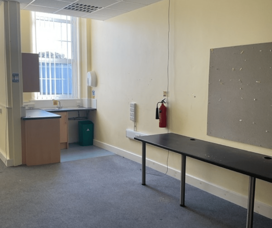 Room Brodrick Road in Eastbourne