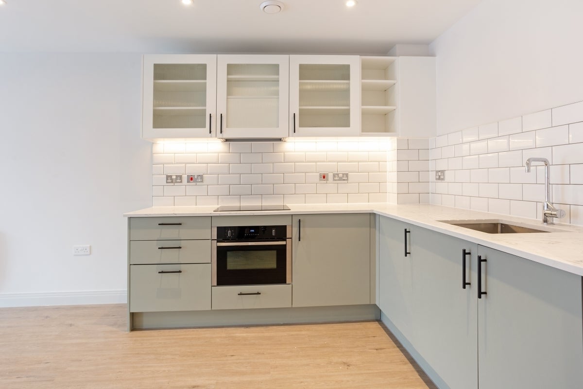 Flat Worthing Road in Horsham