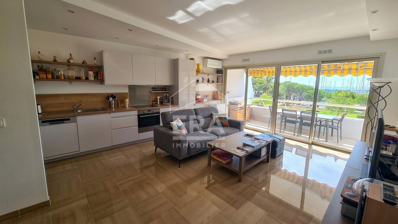 Flat Avenue Jean Marchand in Villeneuve-Loubet