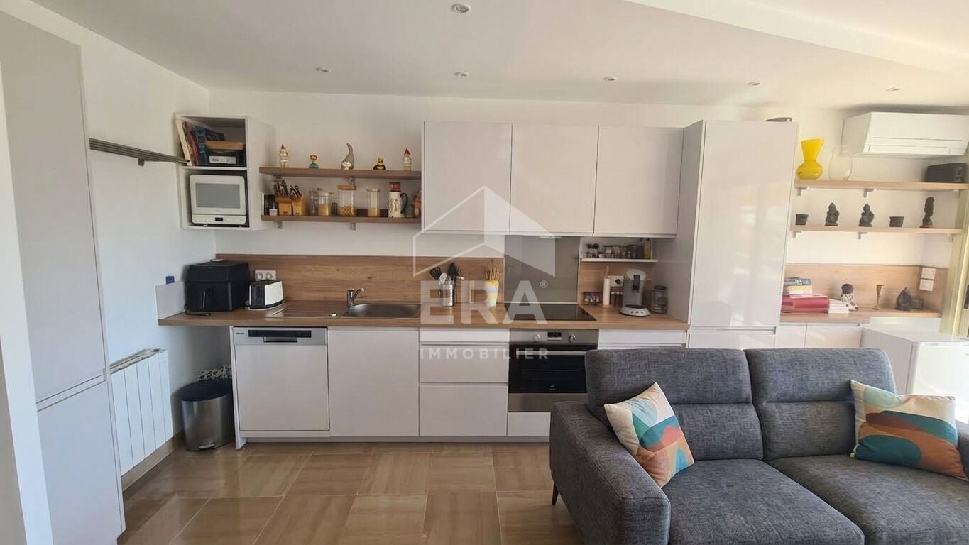 Flat Avenue Jean Marchand in Villeneuve-Loubet