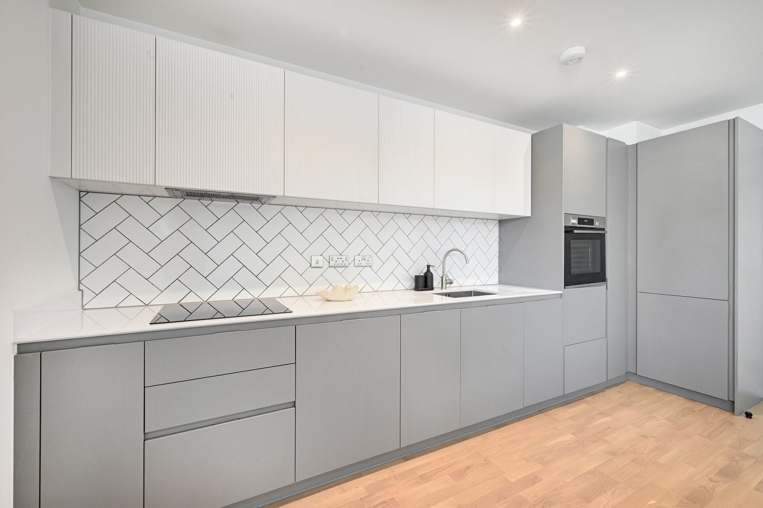 Flat Greenleaf Walk in Greater London