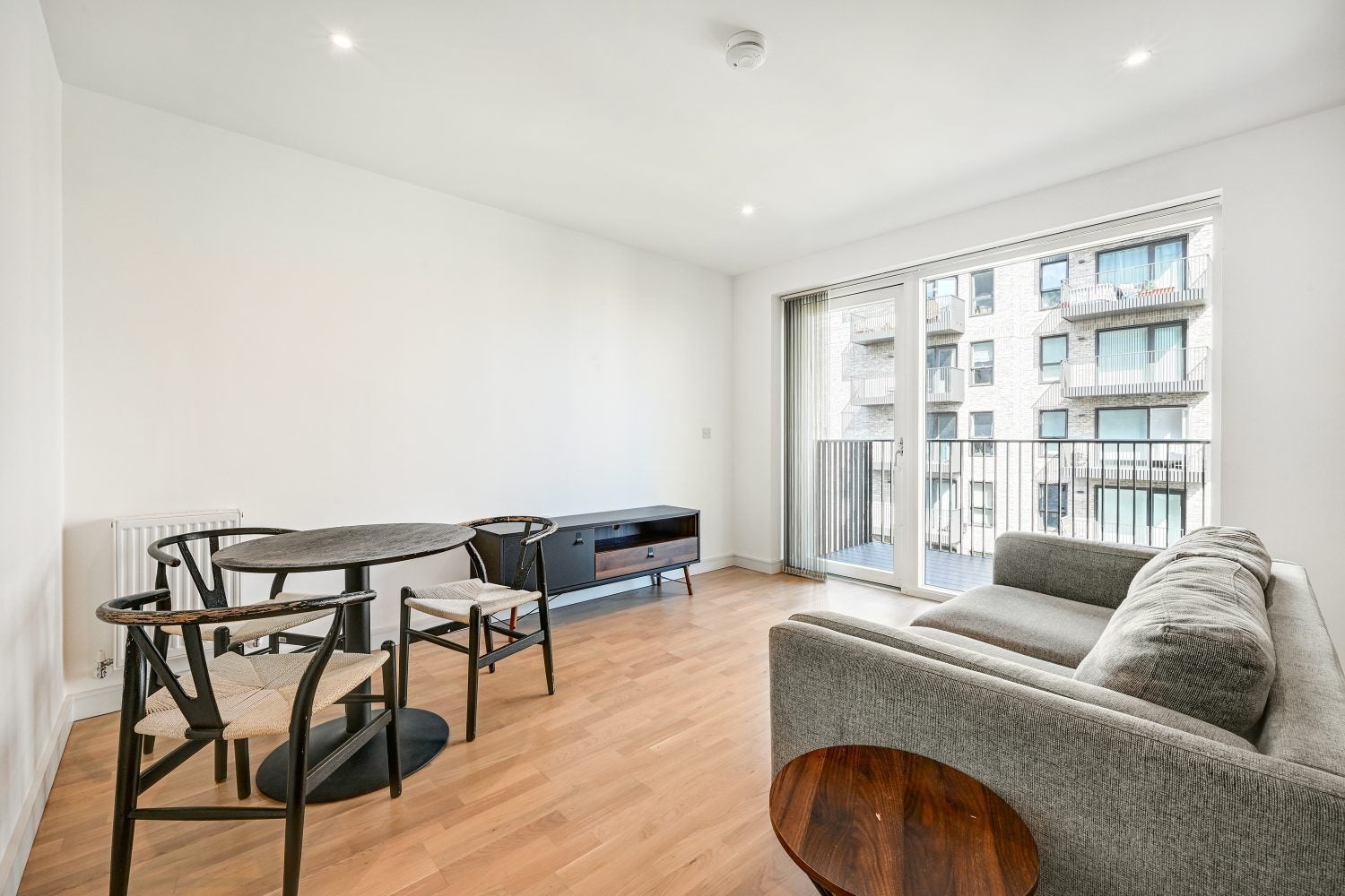Flat Greenleaf Walk in Greater London