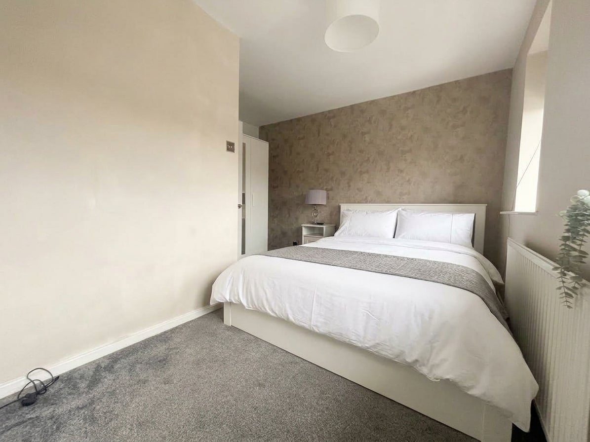 House Lock Close in Heywood