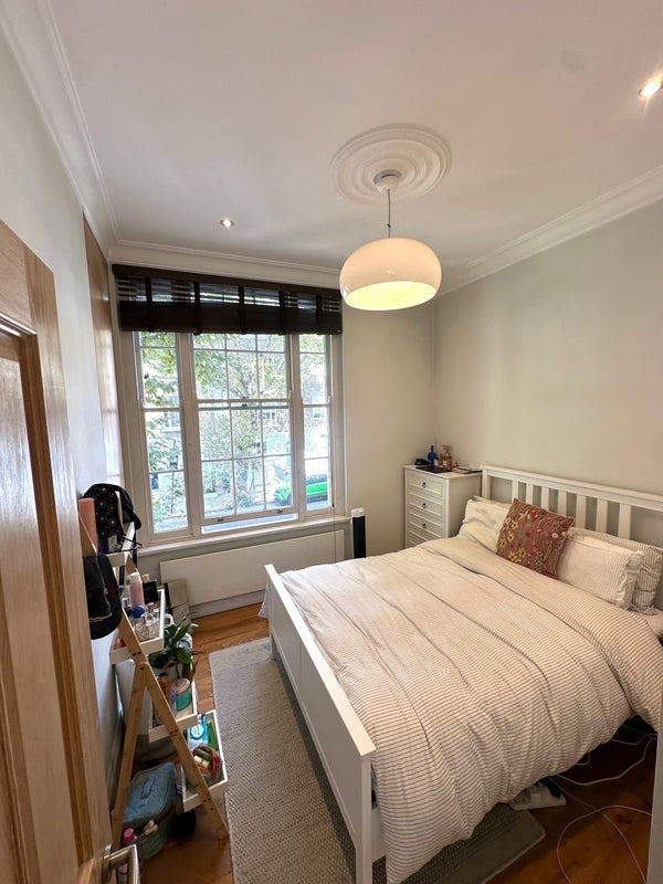 Room Richmond Avenue in Greater London