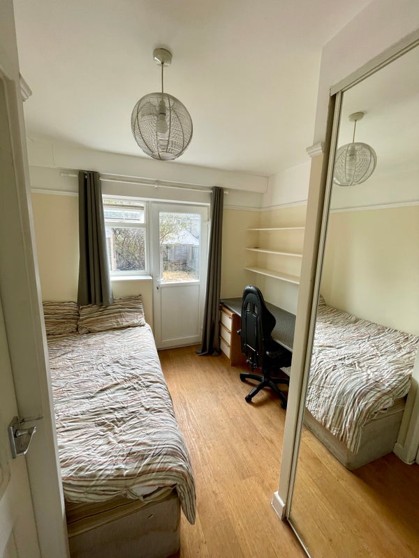 Room Stanley Road in Bournemouth