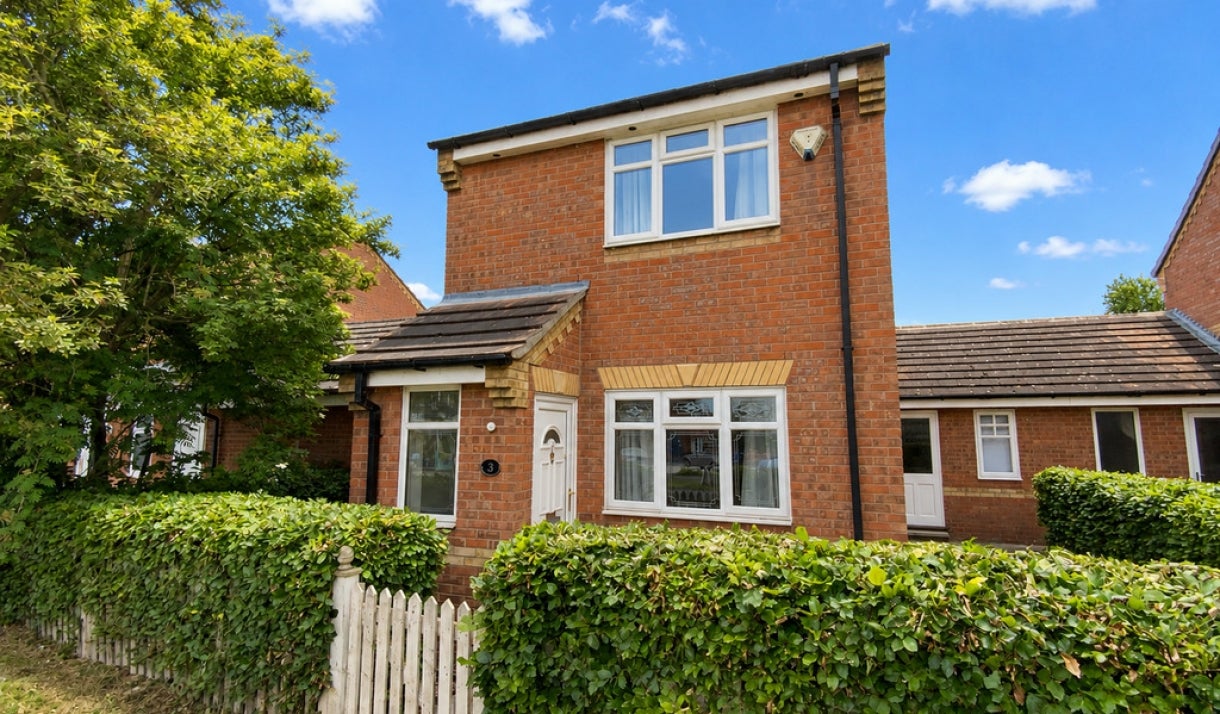 House Troon Close in York