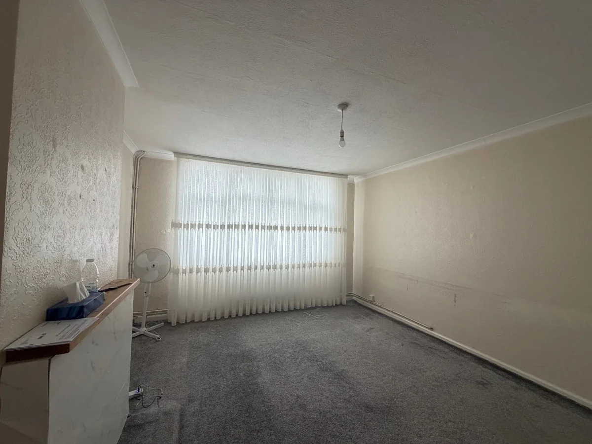 House Deansway in Greater London