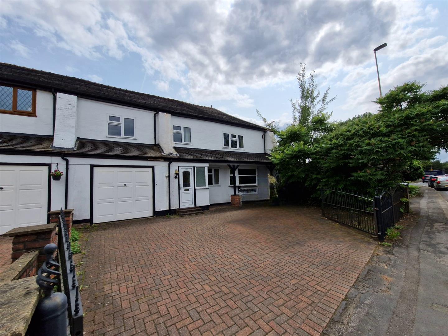 House Crewe Road in Church Lawton