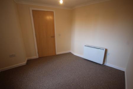 Flat Cotton End in Northampton