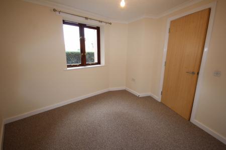 Flat Cotton End in Northampton
