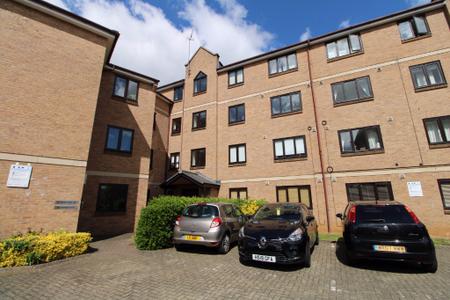 Flat Cotton End in Northampton