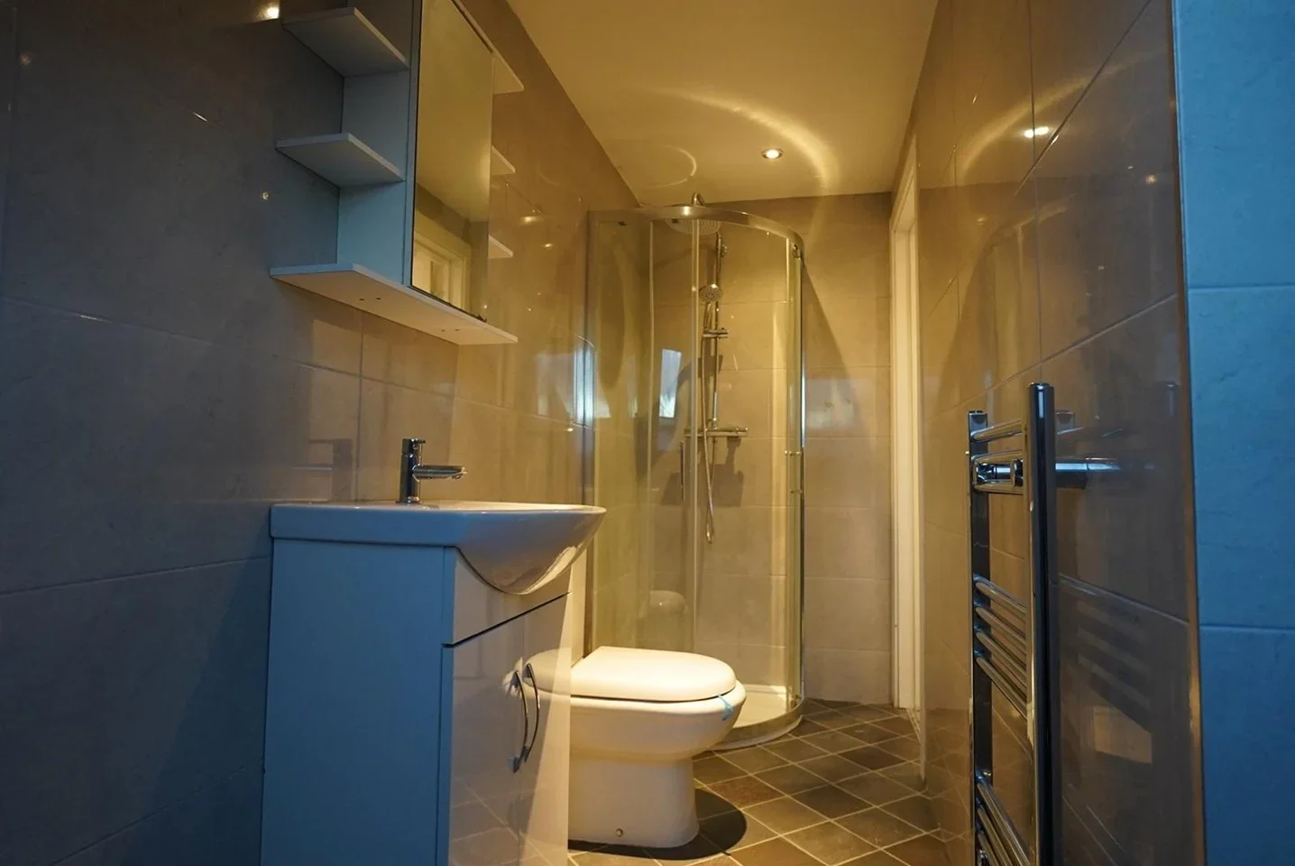 Room Harrow Road in Greater London