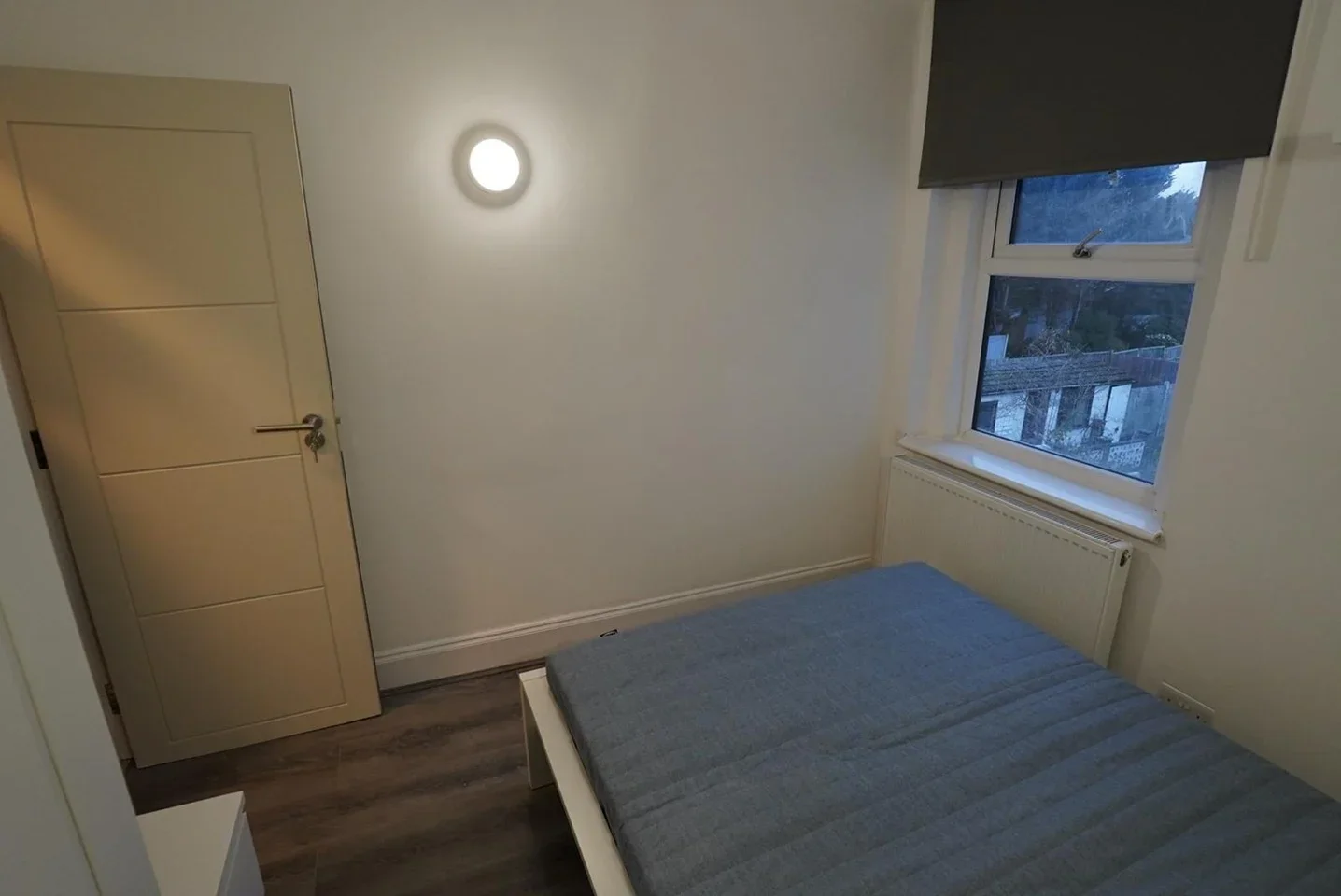 Room Harrow Road in Greater London