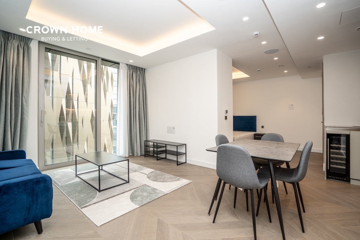 Flat Aldgate in City of London
