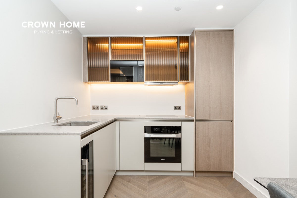 Flat Aldgate in City of London