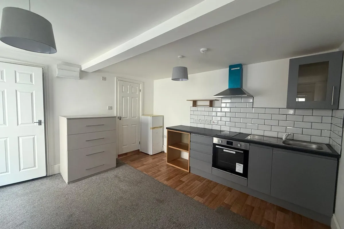Flat Kingsbury in Aylesbury